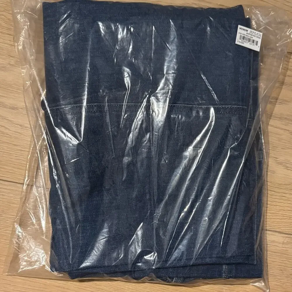 SPANX - SPANXshape™ Original EveryWear Cropped Wide Leg Jeans - Med - 8 - 10 NWT - Picture 3 of 8